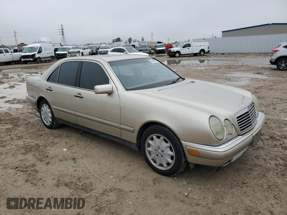 1997 Mercedes-Benz E-Class with VIN WDBJF55F2VJ031344, listed as a Copart auction lot 46499055 with 109,833 mi miles and Clean Title. Bid and sale history available at carsss.com. Image 4.