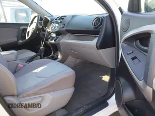 2008 Toyota RAV4 with VIN JTMZD35V985112599, listed as a IAAI auction lot 40728332 with 146,552 mi miles. Bid and sale history available at carsss.com. Image 5.