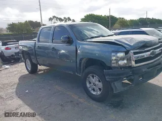 2011 Chevrolet Silverado 1500 LS with VIN 3GCPCREA0BG350139, listed as a IAAI auction lot 41709217 with NaN miles. Bid and sale history available at carsss.com. Image 1.