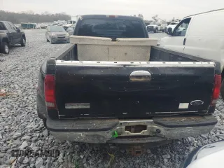 2005 Ford F-350 XL с VIN 1FTWW32P25EA98589, выставлен на аукционе Copart как лот 46894705 с пробегом 256 232 миль миль и Списание • Salvage title. История ставок и продаж доступна на DreamBid. Изображение 6.