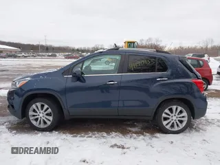 2018 Chevrolet Trax Premier with VIN 3GNCJRSB2JL267942, listed as a IAAI auction lot 41190953 with 39,918 mi miles. Bid and sale history available at carsss.com. Image 13.