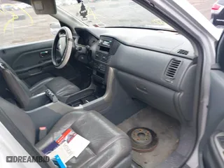 2003 Honda Pilot EX with VIN 2HKYF18513H600959, listed as a IAAI auction lot 41600484 with 999,999 mi miles. Bid and sale history available at carsss.com. Image 5.