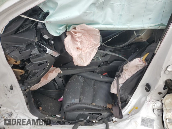 2021 Cadillac XT5 FWD Premium Luxury z VIN 1GYKNCR41MZ154357, wystawiony jako Copart lot #86819564 z przebiegiem Nie podano mil oraz Nie do naprawy • Non repairable. Historia ofert i sprzedaży dostępna na DreamBid. Obrazek 7.