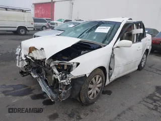 2005 Toyota Camry STD z VIN 4T1BE32K65U578545, wystawiony jako IAAI lot #41343321 z przebiegiem Nie podano mil oraz . Historia ofert i sprzedaży dostępna na DreamBid. Obrazek 2.