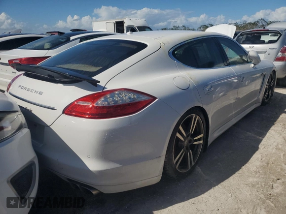 2010 Porsche Panamera Turbo z VIN WP0AC2A74AL091423, wystawiony jako Copart lot #66519724 z przebiegiem Nie podano mil oraz Nie do naprawy • Non repairable. Historia ofert i sprzedaży dostępna na DreamBid. Obrazek 3.