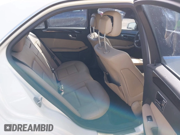 2010 Mercedes-Benz E 350 Luxury с VIN WDDHF5GB8AA027213, выставлен на аукционе IAAI как лот 41348612 с пробегом 183 737 миль миль и . История ставок и продаж доступна на DreamBid. Изображение 8.