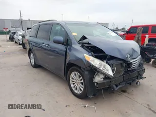 2016 Toyota Sienna XLE with VIN 5TDYK3DC5GS750844, listed as a IAAI auction lot 41232706 with 144,718 mi miles. Bid and sale history available at carsss.com. Image 1.