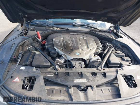 2011 BMW 7 Series 750Li xDrive with VIN WBAKC8C52BC434392, listed as a IAAI auction lot 41501172 with 99,389 mi miles. Bid and sale history available at carsss.com. Image 10.