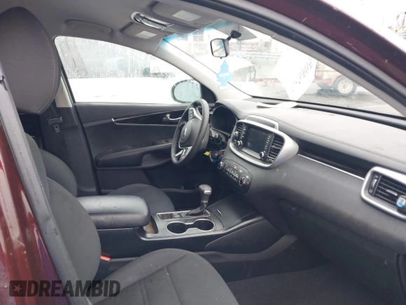 2020 Kia Sorento LX with VIN 5XYPG4A5XLG615276, listed as a IAAI auction lot 38376505 with 111,781 mi miles and . Bid and sale history available at DreamBid. Image 5.