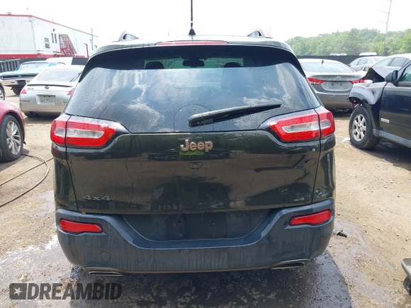 2016 Jeep Cherokee Latitude z VIN 1C4PJMCS3GW326575, wystawiony jako IAAI lot #42502217 z przebiegiem 76 805 mil mil oraz . Historia ofert i sprzedaży dostępna na DreamBid. Obrazek 16.