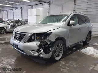 2016 Nissan Pathfinder Platinum with VIN 5N1AR2MM7GC652590, listed as a IAAI auction lot 41490229 with 112,461 mi miles. Bid and sale history available at carsss.com. Image 18.