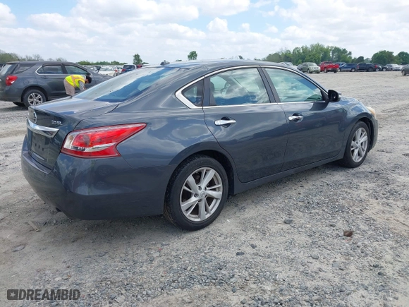 2013 Nissan Altima 3.5 SL with VIN 1N4BL3AP4DN565797, listed as a IAAI auction lot 41956413 with 200,957 mi miles. Bid and sale history available at carsss.com. Image 4.