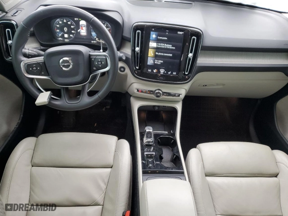 2019 Volvo XC40 Inscription with VIN YV4162UL3K2106661, listed as a Copart auction lot 80146204 with 92,092 mi miles and Salvage Title. Bid and sale history available at carsss.com. Image 8.
