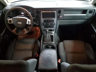 2010 Jeep Commander Sport z VIN 1J4RG4GK9AC124439, wystawiony jako Copart lot #54749315 z przebiegiem 150 204 mil mil oraz Czysty tytuł • Clean title. Historia ofert i sprzedaży dostępna na DreamBid. Obrazek 8.