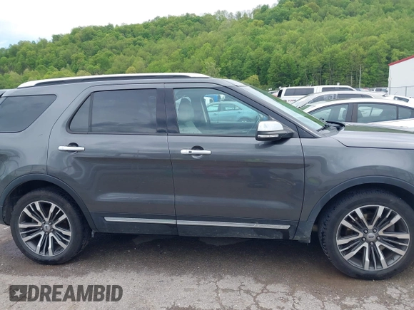 2016 Ford Explorer Platinum z VIN 1FM5K8HT8GGD34030, wystawiony jako IAAI lot #42134884 z przebiegiem 108 723 mil mil oraz . Historia ofert i sprzedaży dostępna na DreamBid. Obrazek 13.