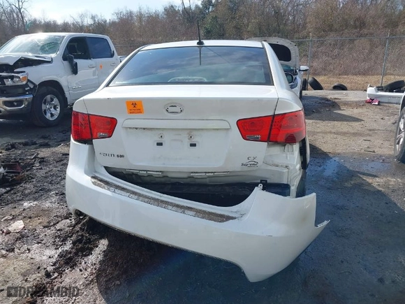 2013 Kia Forte EX with VIN KNAFU4A22D5737373, listed as a IAAI auction lot 41435221 with 1 mi miles. Bid and sale history available at carsss.com. Image 15.