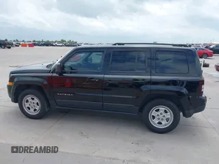 2016 Jeep Patriot Sport with VIN 1C4NJPBAXGD813933, listed as a IAAI auction lot 42064438 with 118,969 mi miles and . Bid and sale history available at DreamBid. Image 14.