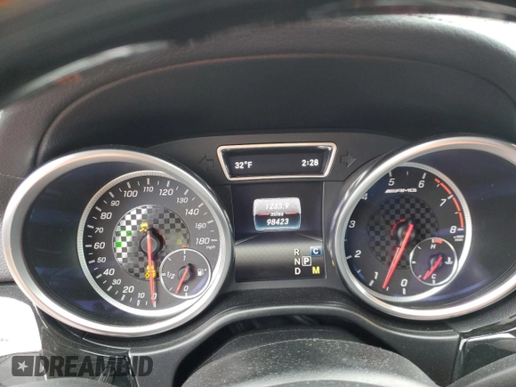 2018 Mercedes-Benz GLE 43 AMG with VIN 4JGDA6EB8JB004763, listed as a Copart auction lot 43706995 with 98,423 mi miles and Clean Title. Bid and sale history available at DreamBid. Image 9.