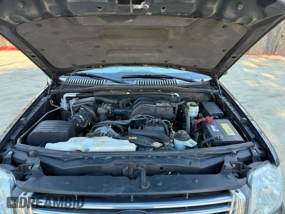 2007 Ford Explorer XLT with VIN 1FMEU73E27UA72214, listed as a Copart auction lot 53916955 with 221,707 mi miles and Clean Title. Bid and sale history available at carsss.com. Image 7.