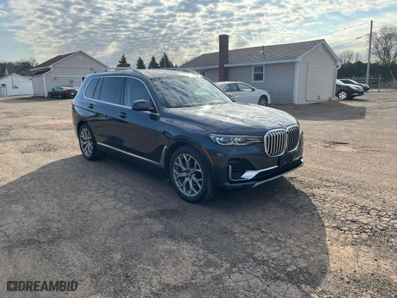 2021 BMW X7 xDrive40i with VIN 5UXCW2C02M9H36587, listed as a Copart auction lot 49246755 with 113,754 mi miles and Clean Title. Bid and sale history available at carsss.com. Image 4.