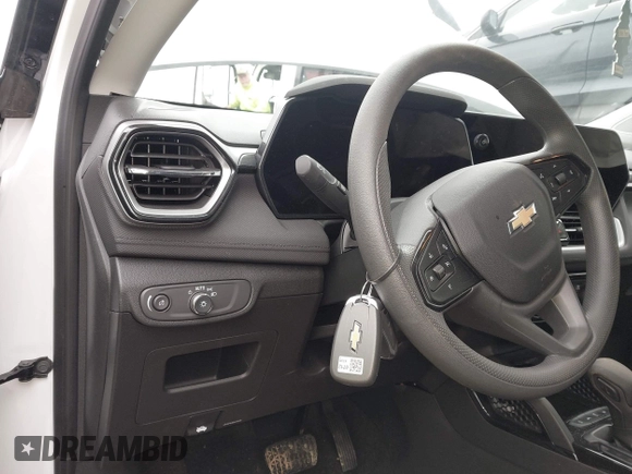 2024 Chevrolet TrailBlazer LT with VIN KL79MPSL4RB151529, listed as a IAAI auction lot 41730837 with 11,631 mi miles and . Bid and sale history available at DreamBid. Image 11.