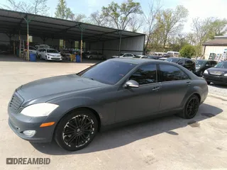 2008 Mercedes-Benz S-Class 5.5L V8 with VIN WDDNG71X28A168594, listed as a IAAI auction lot 42038094 with 222,669 mi miles. Bid and sale history available at carsss.com. Image 2.