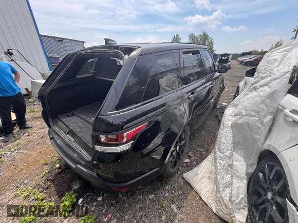 2017 Land Rover Range Rover Sport HSE z VIN SALWR2FK5HA163312, wystawiony jako Copart lot #62360075 z przebiegiem Nie podano mil oraz Czysty tytuł • Clean title. Historia ofert i sprzedaży dostępna na DreamBid. Obrazek 4.