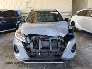 2023 Nissan Kicks SR with VIN 3N1CP5DV8PL567634, listed as a Copart auction lot 50966835 with 36,939 mi miles and Salvage Title. Bid and sale history available at carsss.com. Image 5.