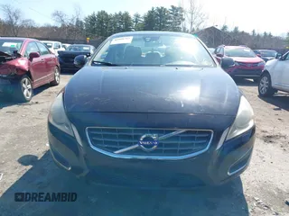 2013 Volvo S60 T5 Premier with VIN YV1612FS8D2218879, listed as a IAAI auction lot 41998703 with 139,085 mi miles. Bid and sale history available at carsss.com. Image 6.