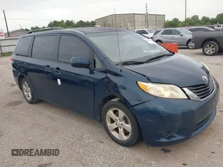 2012 Toyota Sienna LE AAS с VIN 5TDKK3DC6CS217773, выставлен на аукционе IAAI как лот 42782663 с пробегом 245 091 миль миль и . История ставок и продаж доступна на DreamBid. Изображение 1.