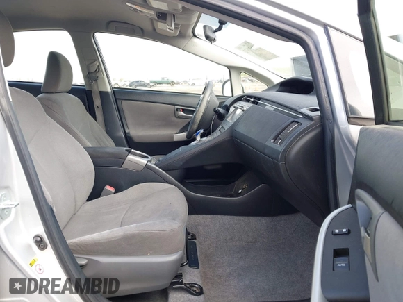 2015 Toyota Prius Four with VIN JTDKN3DUXF0482915, listed as a IAAI auction lot 41827372 with 125,830 mi miles. Bid and sale history available at carsss.com. Image 5.