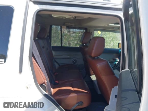 2006 Jeep Commander Limited z VIN 1J8HG58276C170180, wystawiony jako IAAI lot #42234989 z przebiegiem 172 363 mil mil oraz . Historia ofert i sprzedaży dostępna na DreamBid. Obrazek 8.