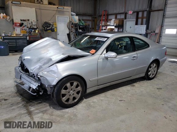 2000 Mercedes-Benz CLK 320/430 with VIN WDBLJ65G4YF123097, listed as a Copart auction lot 46896465 with 156,797 mi miles and Salvage Title. Bid and sale history available at DreamBid. Image 1.