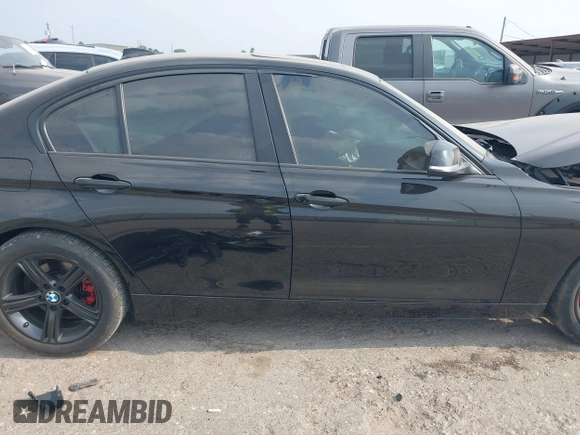 2015 BMW 3 Series 328i с VIN WBA3A5G57FNS89315, выставлен на аукционе IAAI как лот 42293358 с пробегом Не указан миль и . История ставок и продаж доступна на DreamBid. Изображение 13.
