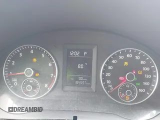2010 Volkswagen Jetta Limited Edition с VIN 3VWRX7AJ7AM155675, выставлен на аукционе IAAI как лот 42477253 с пробегом 184 597 миль миль и . История ставок и продаж доступна на DreamBid. Изображение 7.