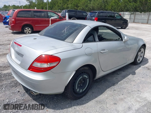 2006 Mercedes-Benz SLK 280 с VIN WDBWK54F36F095464, выставлен на аукционе IAAI как лот 42377217 с пробегом 105 627 миль миль и . История ставок и продаж доступна на DreamBid. Изображение 4.
