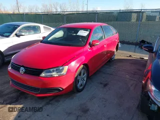 2012 Volkswagen Jetta TDI w/Premium z VIN 3VWLL7AJ3CM027986, wystawiony jako IAAI lot #41453897 z przebiegiem 68 928 mil mil oraz . Historia ofert i sprzedaży dostępna na DreamBid. Obrazek 2.