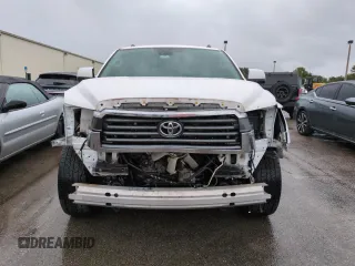2018 Toyota Sequoia SR5 with VIN 5TDZY5G1XJS069711, listed as a Copart auction lot 74093274 with 97,817 mi miles and Salvage Title. Bid and sale history available at carsss.com. Image 5.