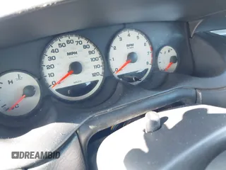 2005 Dodge Neon SXT z VIN 1B3ES56C05D119361, wystawiony jako IAAI lot #42132604 z przebiegiem Nie podano mil oraz . Historia ofert i sprzedaży dostępna na DreamBid. Obrazek 7.