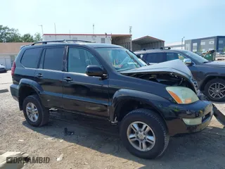 2007 Lexus GX 470 with VIN JTJBT20X170142258, listed as a IAAI auction lot 42011286 with 146,166 mi miles. Bid and sale history available at carsss.com. Image 13.