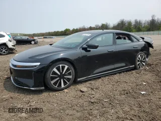 2023 Lucid Air Pure z VIN 50EA1PFA8PA008146, wystawiony jako Copart lot #59182745 z przebiegiem 23 861 mil mil oraz Szkoda całkowita • Salvage title. Historia ofert i sprzedaży dostępna na DreamBid. Obrazek 1.