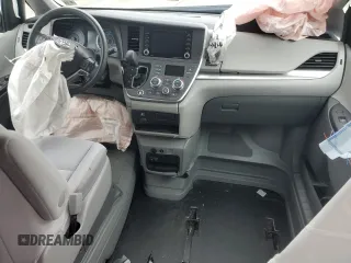 2020 Toyota Sienna LE Auto Access Seat с VIN 5TDKZ3DC8LS068472, выставлен на аукционе Copart как лот 58287195 с пробегом Не указан миль и Списание • Salvage title. История ставок и продаж доступна на DreamBid. Изображение 8.