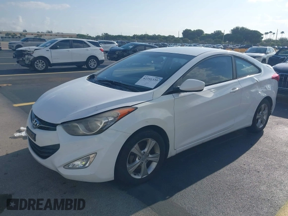 2013 Hyundai Elantra GS z VIN KMHDH6AEXDU022461, wystawiony jako IAAI lot #42351335 z przebiegiem 160 697 mil mil oraz . Historia ofert i sprzedaży dostępna na DreamBid. Obrazek 2.