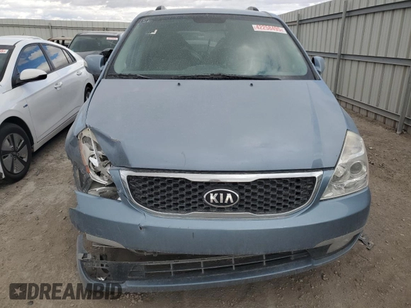 2014 Kia Sedona LX with VIN KNDMG4C78E6538916, listed as a Copart auction lot 42258495 with 145,260 mi miles and Salvage Title. Bid and sale history available at carsss.com. Image 5.