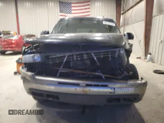 2002 Chevrolet Suburban LS with VIN 3GNFK16Z72G174749, listed as a Copart auction lot 87416144 with 0 mi miles and Non Repairable. Bid and sale history available at carsss.com. Image 5.
