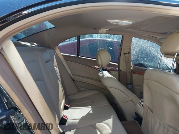 2007 Mercedes-Benz E-Class 3.5L with VIN WDBUF87X97B182554, listed as a IAAI auction lot 41815015 with 1 mi miles. Bid and sale history available at carsss.com. Image 8.
