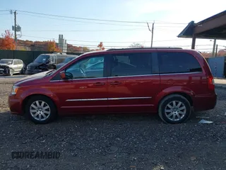 2015 Chrysler Town & Country Touring with VIN 2C4RC1BG8FR587965, listed as a IAAI auction lot 40741458 with 138,384 mi miles and . Bid and sale history available at carsss.com. Image 14.