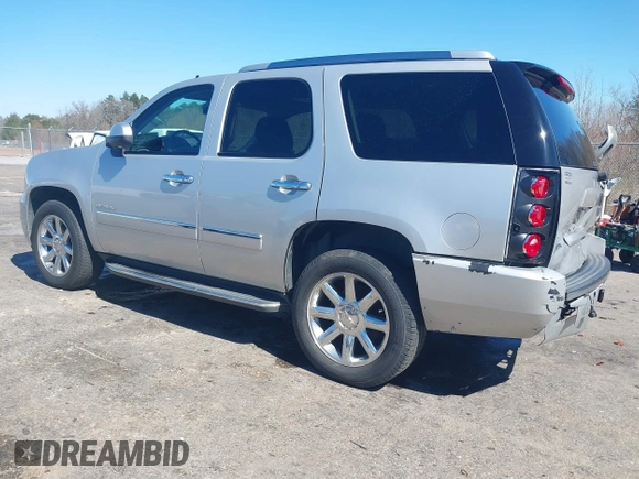 2010 GMC Yukon Denali z VIN 1GKUKEEFXAR208118, wystawiony jako IAAI lot #41618086 z przebiegiem 190 851 mil mil oraz . Historia ofert i sprzedaży dostępna na DreamBid. Obrazek 3.