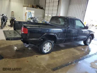 2002 GMC Sonoma SLS with VIN 1GTCS19W728165469, listed as a Copart auction lot 77183144 with 175,428 mi miles and Salvage Title. Bid and sale history available at carsss.com. Image 3.