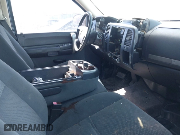 2008 Chevrolet Silverado 1500 1LT with VIN 3GCEC13058G241848, listed as a IAAI auction lot 41666528 with 192,032 mi miles and . Bid and sale history available at DreamBid. Image 5.